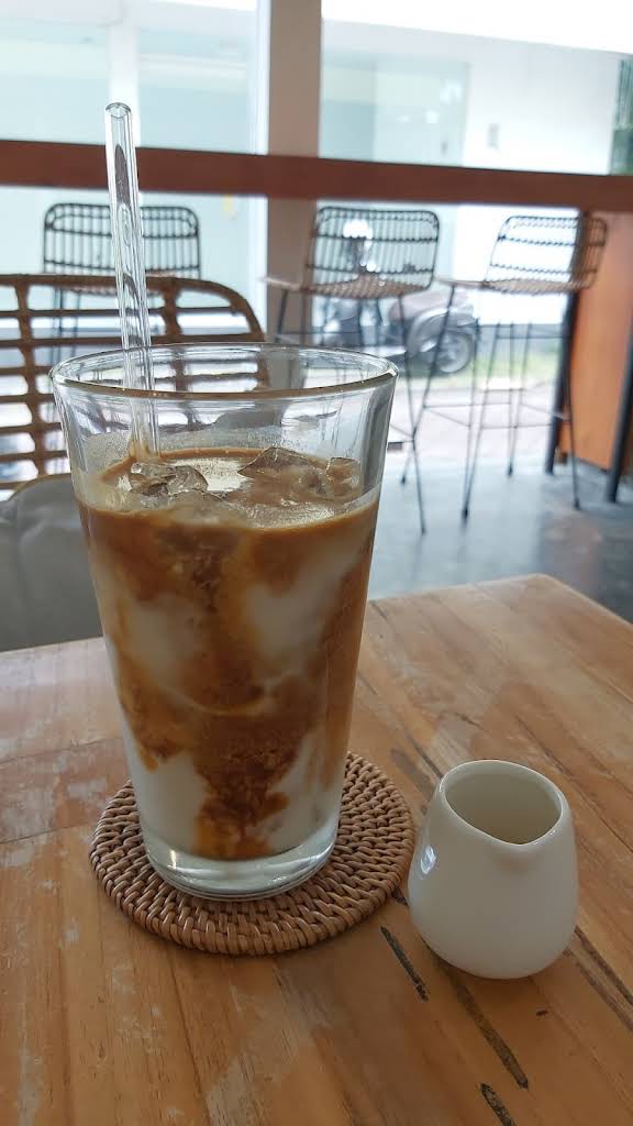 Iced Caffè Latte